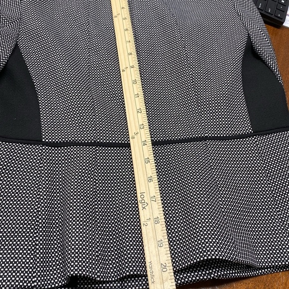 Talbots Petites Blazer Women’s Black and White Tweed Zip up Size 2P ‎ Business - Picture 9 of 10